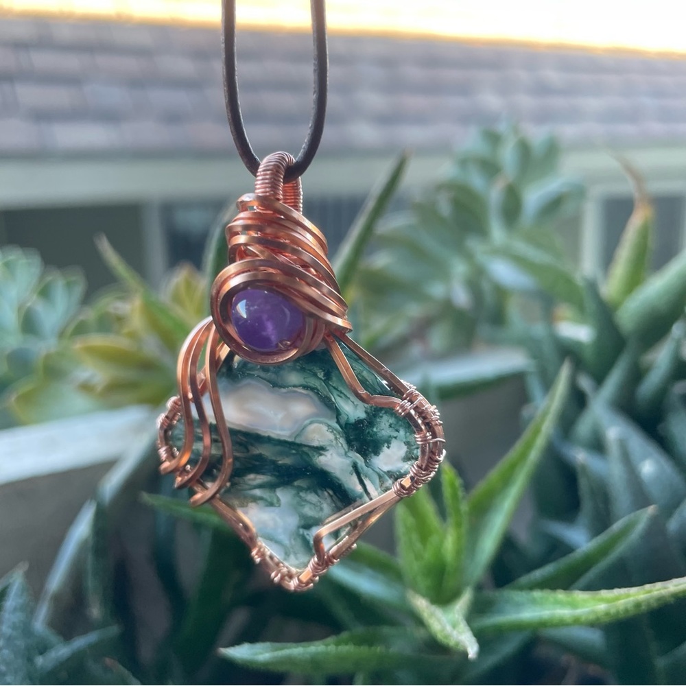 Moss Agate Crystal Pendant With Amethyst Leather Cord Artisan Boho - Picture 3 of 15
